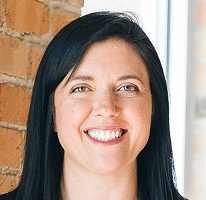 Portrait de Sophie Hartwell, responsable du service client au sein de l’équipe de service